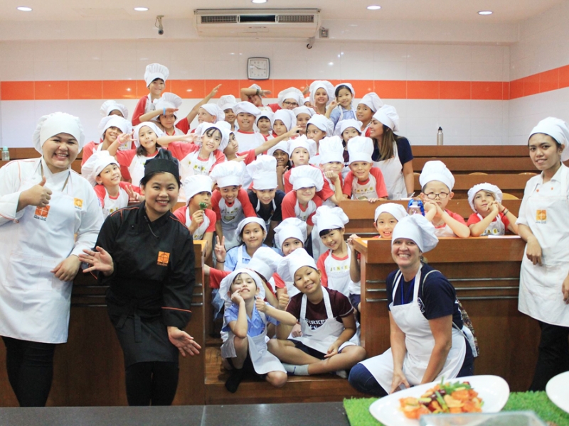 สาธิตและสอนอาหารไทยให้กับนักเรียนโรงเรียนนานาชาติเบิร์คลีย์ รุ่นที่2