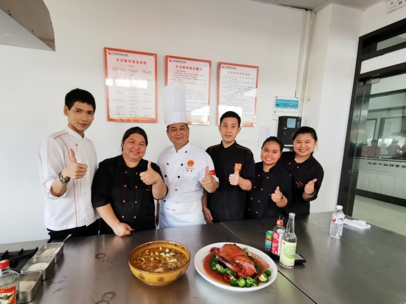 แลกเปลี่ยนเทคนิคการประกอบอาหารจีนจากคณะอาจารย์โรงเรียนเทคนิคการทำอาหารหัวหนานกว่างซี วิทยาเขตอาเซียน สาธารณรัฐประชาชนจีน