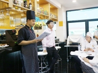 อบรมการทำอาหารไทยและน้ำสมุนไพรให้กับบุคลากรชาวจีนคณะอักษรศาสตร์ จุฬาลงกรณ์มหาวิทยาลัย