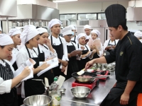 โครงการพัฒนานักศึกษา อาจารย์และบุคลากรทางด้านอาหาร(อาหารยุโรป)